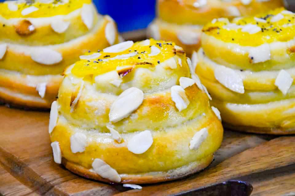 Вкусни Ролни со Ванила Крем !